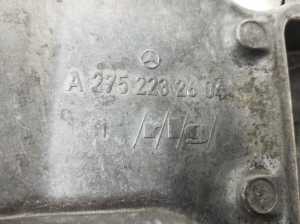  Engine holder 