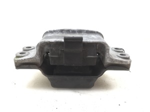  Engine cushion 