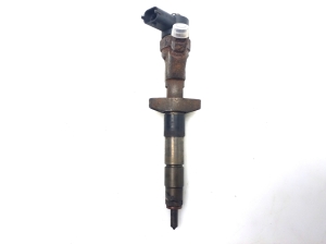  Fuel injector 