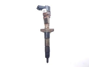  Fuel injector 