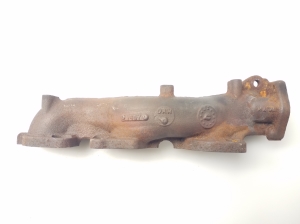  Exhaust manifold 