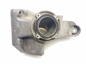  Engine holder 