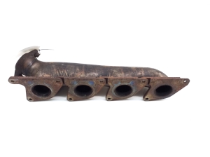  Exhaust manifold 