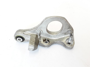  Front axle bracket 