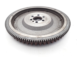  Clutch flywheel 