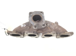  Exhaust manifold 