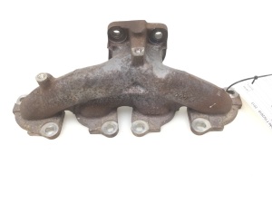  Exhaust manifold 