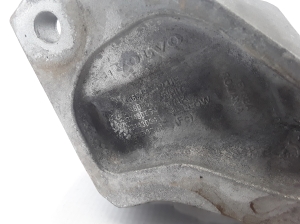  Engine cushion 