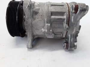  Air conditioner compressor 