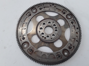  Clutch flywheel 