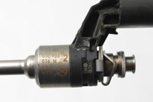  Fuel injector 