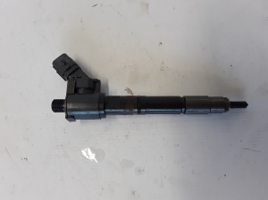  Fuel injector 