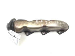  Exhaust manifold 