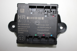  Rear side door control unit 