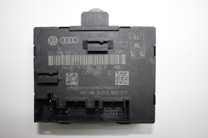  Rear side door control unit 