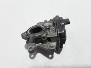  EGR valve 