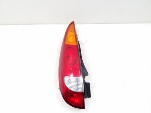  Rear corner lamp 