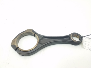  Connecting rod 