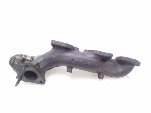  Exhaust manifold 