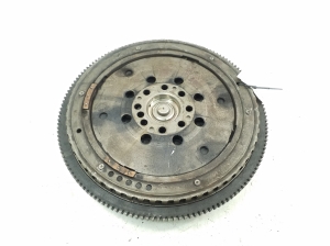  Clutch flywheel 