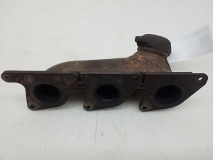  Exhaust manifold 