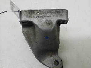  Engine holder 