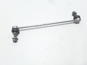  Stabilizer pulled front 