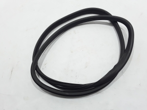  Rear side door sealing rubber 