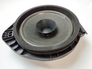  Rear side door speaker 