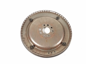  Clutch flywheel 