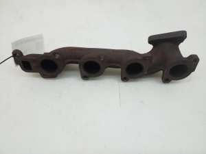  Exhaust manifold 