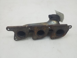  Exhaust manifold 