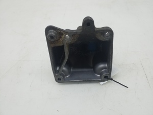  Engine holder 