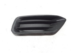  Front bumper lower grille 