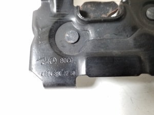  Engine cover lock 