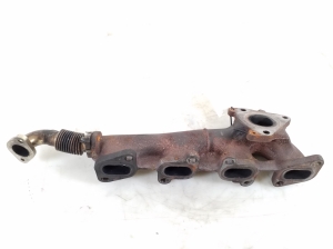  Exhaust manifold 