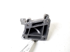  Engine holder 