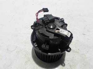  Cabin shoulder motor 