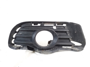  Front bumper fog lamp cover 