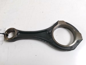  Connecting rod 