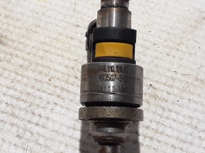  Fuel injector 