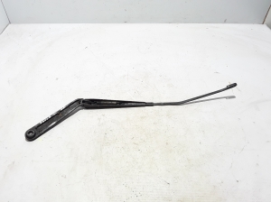  Windshield wiper blade 