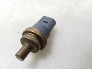  Coolant temperature sensor 