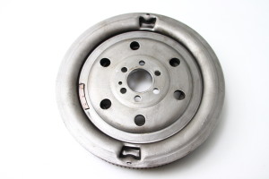  Clutch flywheel 