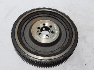  Clutch flywheel 