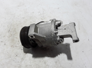  Air conditioner compressor 