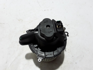  Cabin shoulder motor 