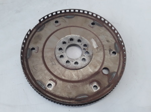  Clutch flywheel 