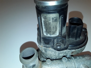  EGR valve 