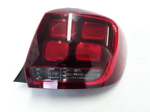  Rear corner lamp 